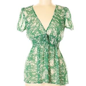 Forever 21 short sleeve abstract woven tunic top green V-neck sheer fitted waist